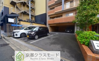 敷地内ガレージ