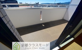 上階バルコニー