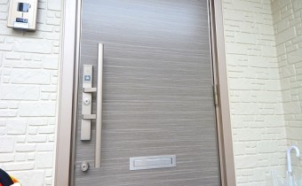玄関ドア