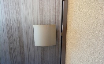 ダブルロックドア