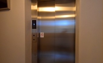 エレベーター