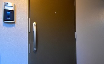 玄関ドア
