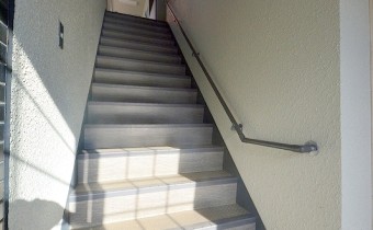共用階段