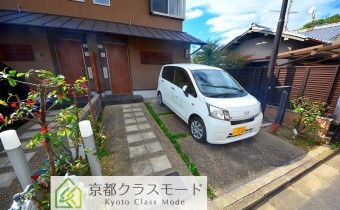敷地内ガレージ