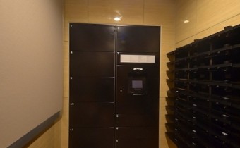 宅配ボックス