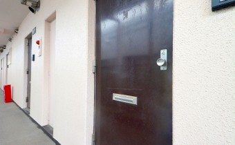 玄関ドア