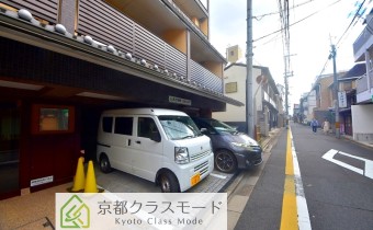 敷地内ガレージ