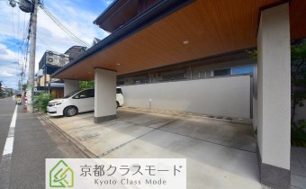 敷地内ガレージ