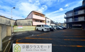 敷地内ガレージ