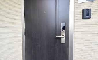 玄関ドア