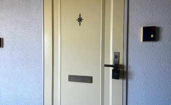 玄関ドア