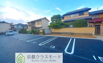 敷地内ガレージ