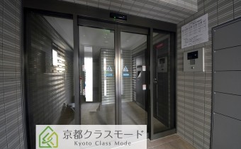 エントランスドア