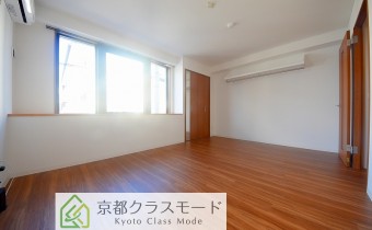 Room9