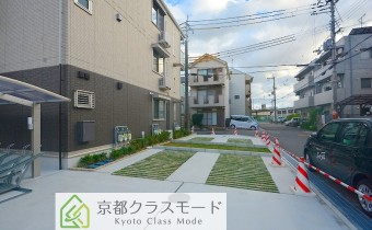 敷地内ガレージ