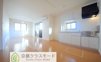 「築浅・ペット可」の専用庭付1LDK！陽当たり良好です♪