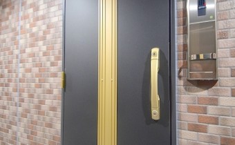 玄関ドア