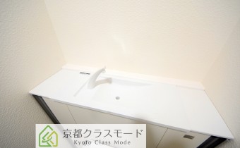 トイレ内手洗いスペース