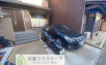 敷地内ガレージ