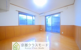 Room 8