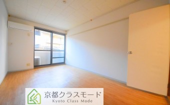 Room 8