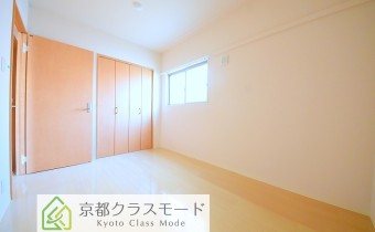 Room5