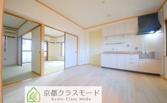 出窓がある明るいお部屋です♪