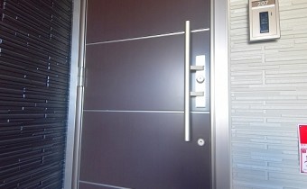 玄関ドア