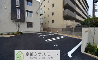 敷地内ガレージ