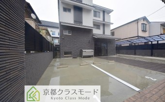 敷地内ガレージ