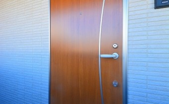 玄関ドア