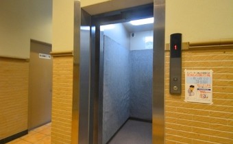 エレベーター