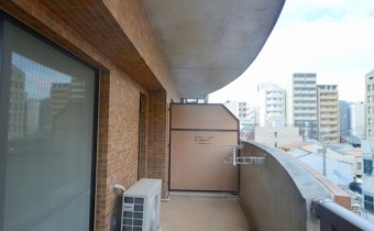 バルコニ－