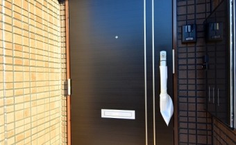 玄関ドア