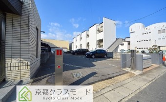 敷地内ガレージ
