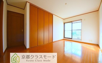 Room8