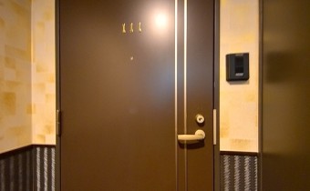 玄関ドア