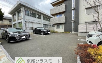 敷地内ガレージ