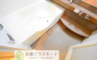 バスルーム　※室内写真は同マンション内の別タイプのものです。参考にご覧ください。