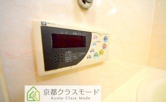 追い焚き機能付き　※室内写真は同マンション内の別タイプのものです。参考にご覧ください。