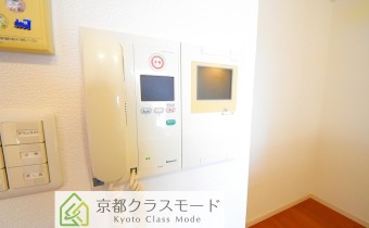 TVドアホン　※室内写真は同マンション内の別タイプのものです。参考にご覧ください。