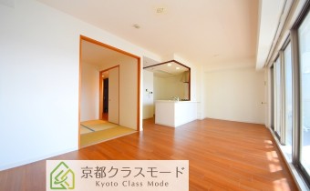 LDK　※室内写真は同マンション内の別タイプのものです。参考にご覧ください。