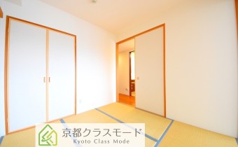 和室　※室内写真は同マンション内の別タイプのものです。参考にご覧ください。