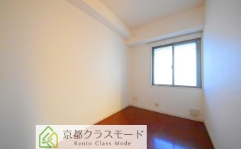 Room ※室内写真は同マンション内の別タイプのものです。参考にご覧ください。