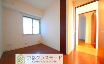 Room ※室内写真は同マンション内の別タイプのものです。参考にご覧ください。