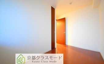 Room ※室内写真は同マンション内の別タイプのものです。参考にご覧ください。