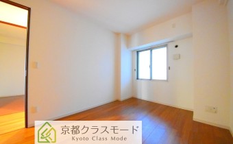 Room 　※室内写真は同マンション内の別タイプのものです。参考にご覧ください。