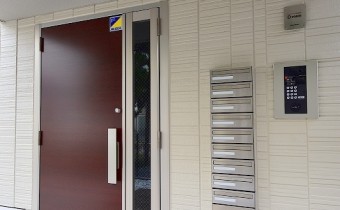 エントランスドア