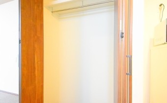クローゼット※同マンション反転タイプの写真です