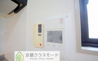 TVドアホン＆給湯パネル※同マンション別タイプの写真です